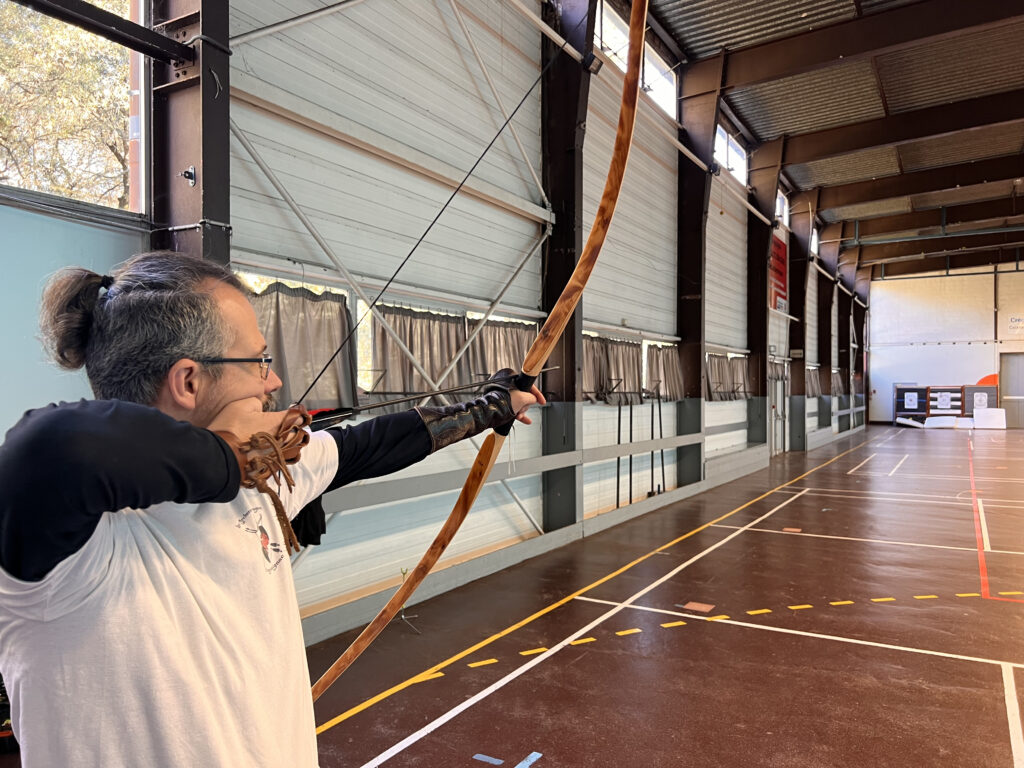 Speed bows - Arcs de vitesse - Jeu avec des arcs en bois et des modèles  pour jouer seul ou à plusieurs.